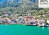 Nekretnina: Na prodaju vila u prvom redu uz more Kotor