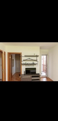 Nekretnina: Jednoiposoban komforan stan na odličnoj lokaciji! ID#6822