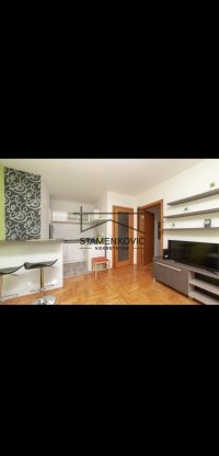 Nekretnina: Jednoiposoban komforan stan na odličnoj lokaciji! ID#6822