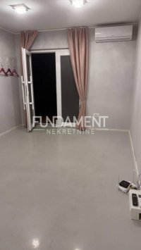 Nekretnina: PP sa parkingom 20m2, renoviran, sopstveni prilaz ID#1705