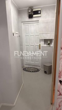 Nekretnina: PP sa parkingom 20m2, renoviran, sopstveni prilaz ID#1705