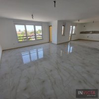 Nekretnina: Odličan petosoban stan