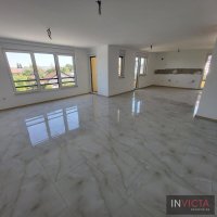 Nekretnina: Odličan petosoban stan