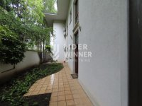 Nekretnina: Vila u najtraženijem delu Dedinja sa parkingom, garažom i dvorištem ID#9784