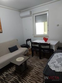 Nekretnina: Jednoiposoban na početku Telepa sa parkingom