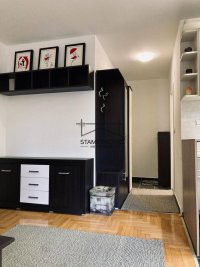 Nekretnina: Izdaje se veoma lepa garsonjera na Sajmu! ID#6856