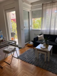Nekretnina: Novi Sad/centar grada 400e