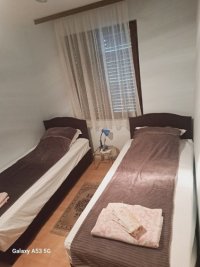 Nekretnina: Izdaje se apartman-vikendica Ivanka,Srebrno jezero