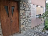 Nekretnina: Prodajem 2 kuce na istom placu  kod Golubca