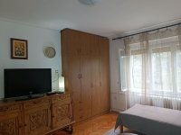 Nekretnina: Izdajem renoviran 1.0 stan u Paviljonima, 35 m2