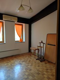 Nekretnina: Dvosoban stan u Zemunu sa lođom