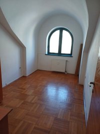 Nekretnina: Komforan 3-soban stan u strogom centru