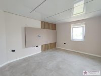 Nekretnina: Novi Sad, Veternik, Kninska, 260m2 sa terasama