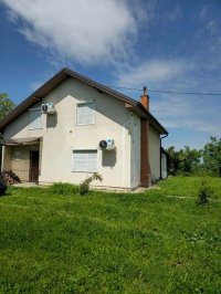 Nekretnina: Prelepa kuca sa placem i pogledom na grad