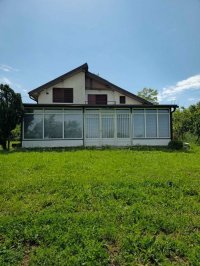 Nekretnina: Prelepa kuca sa placem i pogledom na grad