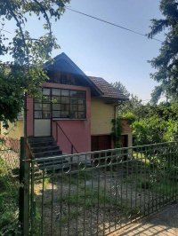 Nekretnina: Brestovik-vikendica za renoviranje i vocnjak