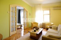 Nekretnina: Lux salonac, Politika ID#5231