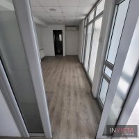 Nekretnina: Ulični lokal-centar, prometna ulica