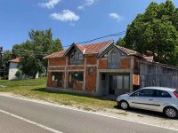Nekretnina: Vikendica sa poslovnim prostorom na Vlasinskom jezeru-idealna za odmor ili posao