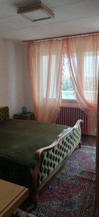 Nekretnina: Izdajem trosoban stan u Nišu
