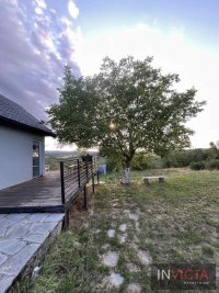 Nekretnina: Simpatična vikendica sa prelepim pogledom