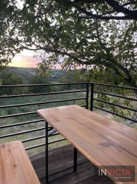 Nekretnina: Simpatična vikendica sa prelepim pogledom