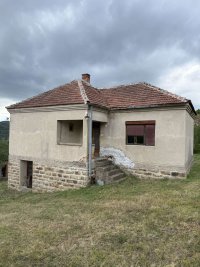 Nekretnina: Prodajem kucu u selu Viča-Lučani