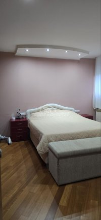 Nekretnina: Petlovo brdo - dvoetažni stan u nizu, ukupne površine 199m2, lux, eg ID#1546