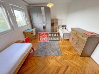 Nekretnina: 3,0 Senjak , vrhunska lokacija , blizina Internacionalne skole , parking ID#2422