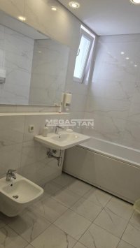 Nekretnina: Senjak, 4.0 prazan