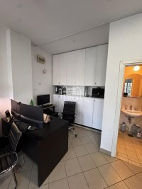 Nekretnina: Izdajemo 2 lokala P=70m2 u zgradi Aleksandrija ID#2299