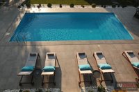 Nekretnina: Izdavanje - luks kuća sa bazenom