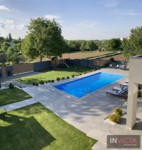 Nekretnina: Izdavanje - luks kuća sa bazenom