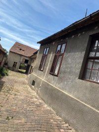 Nekretnina: Prodaja kuce sa velikim mogucnostima i pogodnoj ceni