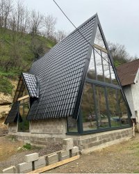 Nekretnina: Alpska kuca u Surduku pored Dunava