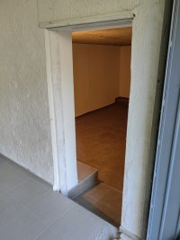 Nekretnina: Prodajem magacin-garazu u Zemun Polju