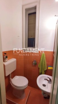 Nekretnina: 3.5 Đeram pijaca 75m2, II, lift, eg, renoviran ID#1723