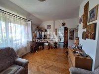 Nekretnina: DVA STANA 3.0 i 2.0  cena Dogovor ID#5562