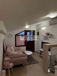 Nekretnina: Kompletno namešten stan sa svim troškovima uračunatim-potkrovlje, nov ID#2203