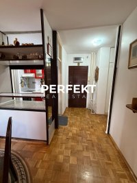 Nekretnina: Prelep stan, Cerak Vinogradi!