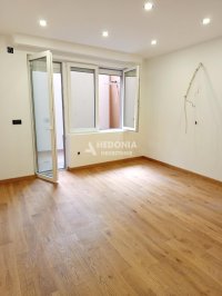 Nekretnina: Slavujev venac, nov, 0.5, renoviran, useljiv ID#10207