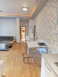 Nekretnina: Slavujev venac, noviji, 2.5, opremljen, parking ID#10142