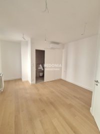 Nekretnina: Zemun, centar, nov, 4.0, svetao, moderan ID#10133