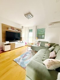 Nekretnina: Zemun, Radoja Dakića, nov, 4.0, komforan ID#10107