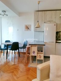 Nekretnina: Dedinje, izdavanje, 3.0, renoviran, useljiv ID#9696