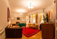 Nekretnina: Sofisticiran, renoviran salonac! ID#2220