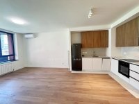 Nekretnina: Quartet 3, odmah useljiv, garažno mesto ID#4184