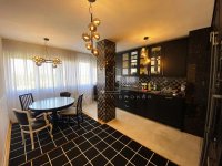 Nekretnina: Novi Beograd, prostran, useljiv ID#4099