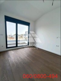 Nekretnina: 3.5 stan kod Vukovog spomenika, Luke Vukalovića ID#3348