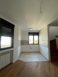 Nekretnina: Troiposoban stan, NOVI SAD, GRBAVICA